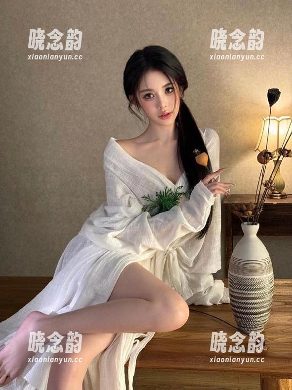 秀人网 - 优酱泳装写真更新，最新图库里你绝对想不到的热辣风格曝光！.txt
