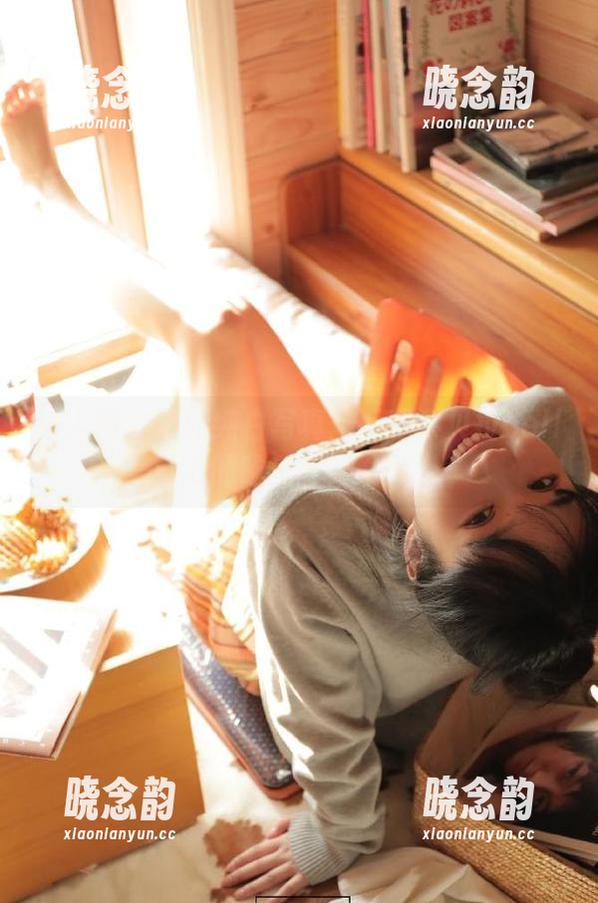秀人网 - 清新纯白写真：下载佘贝拉bella的唯美时光.txt