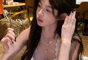 秀人网 – 你的兔妹妹的私拍美足资源，带你领略不一样的视觉盛宴.txt