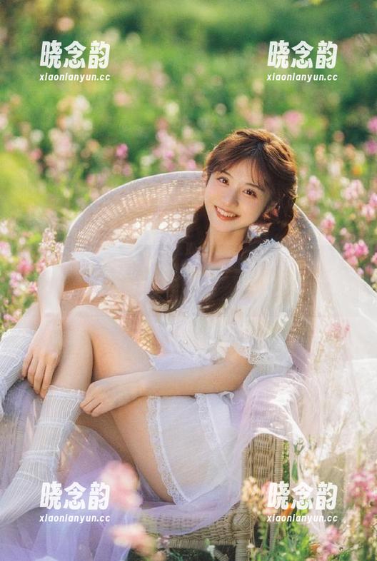 秀人网 - 刘婷婷浴室私拍写真，捕捉浴光中的优雅与自然之美.txt