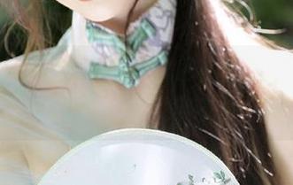 秀人网 – 奶酥带来的白色视觉盛宴，分享她作品中的梦幻与现实交织的美.txt