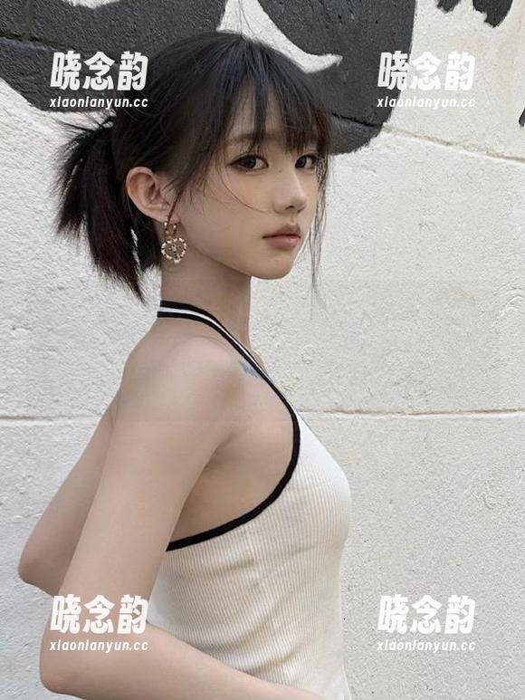 秀人网-娇喘JC 秀人网 - 感受圣诞氛围,观看娇喘JC的写真作品,原图中尽显她的独特魅力与风采!.txt