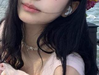 秀人网 – 戴允祺zoe短裙写真图集：青春气息与时尚潮流的完美结合.txt