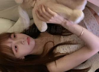 秀人网 – “拍黄瓜girl”的私拍之旅：奶牛系列合集带你感受不同魅力.txt