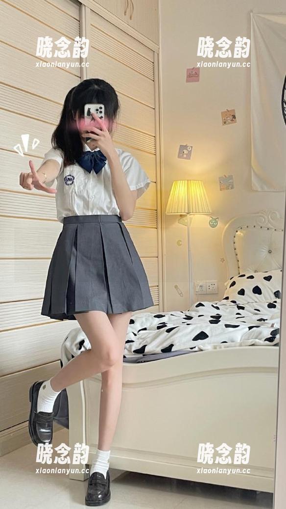 秀人网 - 探秘月野兔美妞的黑白写真图册，感受艺术的力量.txt