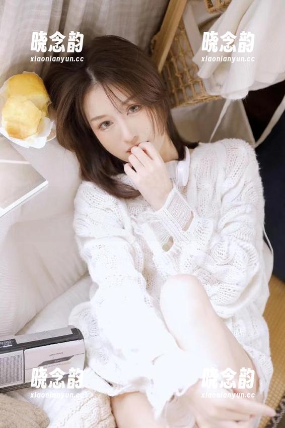 秀人网 - 清妙私拍美脚图包，带你领略她与众不同的个人风格与魅力.txt