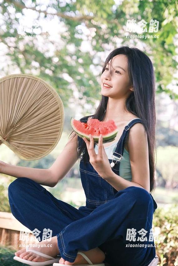 秀人网 - 免费欣赏熊吖BOBO的居家写真美图，感受温暖与美好在家中绽放！.txt