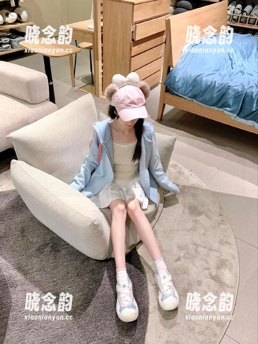 秀人网 - 充满活力的琳琳ailin兔女郎照片，快来欣赏她的甜美瞬间！.txt