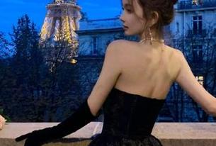 秀人网 – 最新白沫睡衣写真，美图中尽显可爱魅力，让你心动无法自拔的时刻！.txt