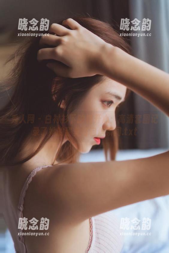 秀人网 - 白衬衫下的程开心：高清套图记录了她的甜美与自信瞬间.txt