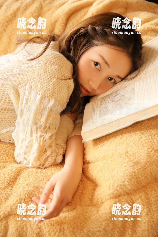 秀人网 - 高清写真：筱慧在办公室的创意瞬间，生活与工作的完美结合.txt