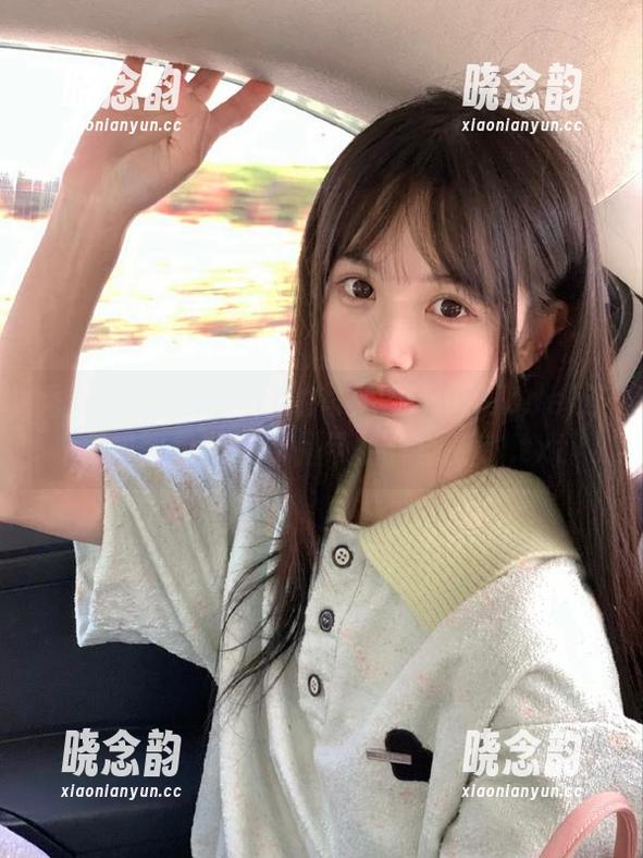 秀人网 - 精致生活的写照：葛征Model连衣裙图包及其作品带给你的感动.txt
