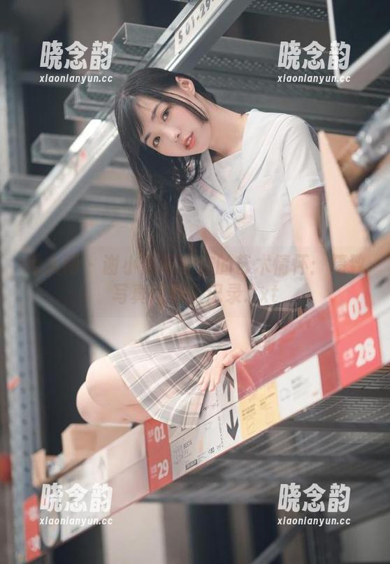 秀人网 - 谢小蒽与女友的艺术情怀：精致写真图册全记录.txt