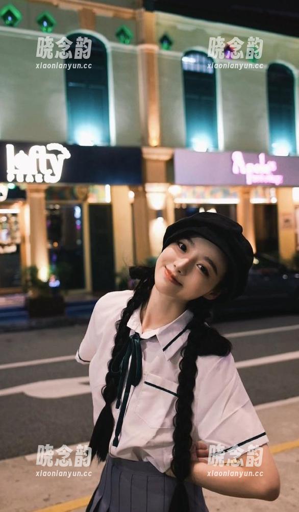 秀人网 - 与陈雅漫VICKY一同欣赏双人作品集，分享每个故事背后的情感深度.txt