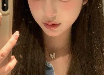 稚乖画册 – 全新赤西夜夜裤里丝美图合集，带你领略视觉与情感的完美结合.txt