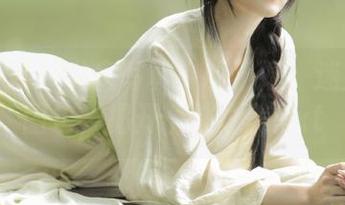 紧急企划 – 私房写真中的小婕：迷人妹妹图包，揭开个性之美.txt