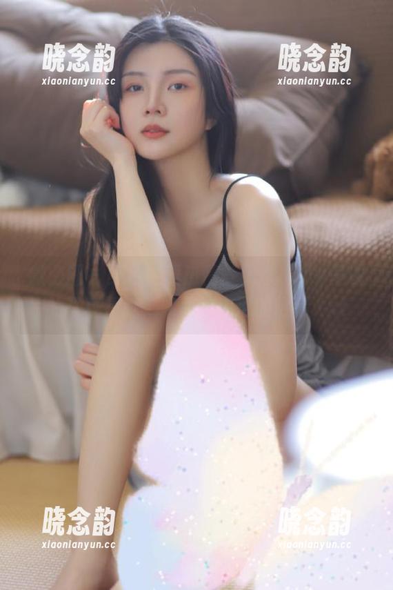微密圈 - 红色代表热情，纪念小小v呈现的写真精选，唤醒你内心的热情.txt