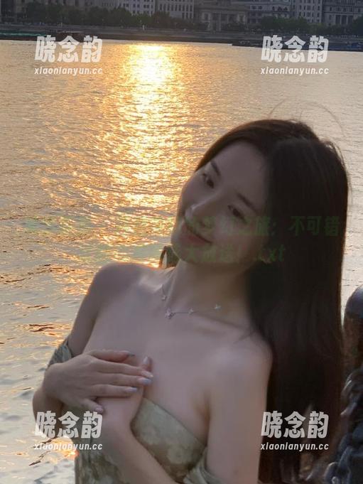 绮梦摄影 - 月月花嫁的梦幻之旅：不可错过的美图精选大放送！.txt