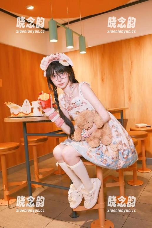 美媛馆 - 看瑞莎Trista如何用纯白写真成为美图界的清新脱俗代表！.txt