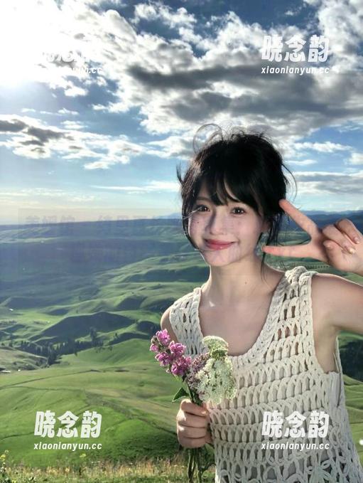 美媛馆 - 绮里嘉长腿写真集：精选作品展现她的自然美与迷人曲线.txt