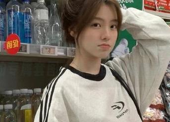 微密圈 – 艾拉·isla曲线的摄影旅程：分享她的专属套图，唤醒你的视觉感受.txt