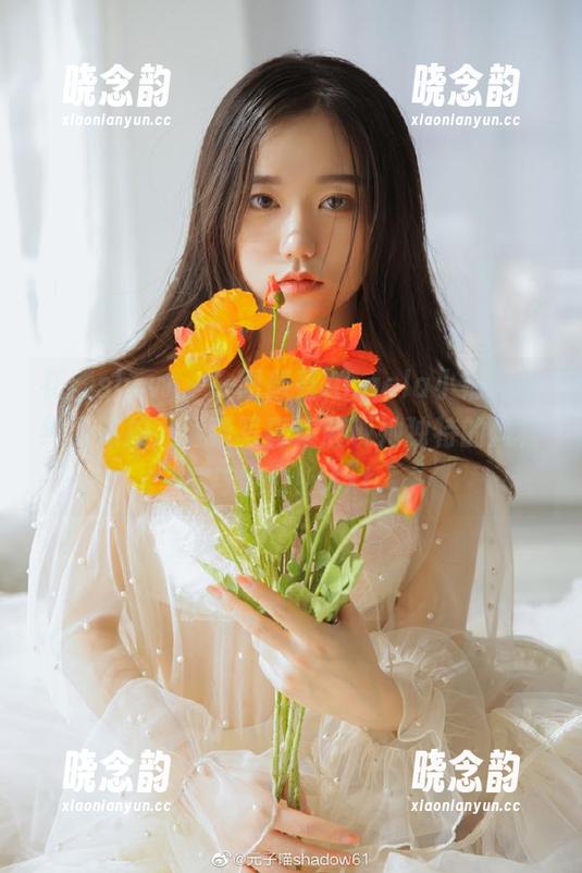 花漾show - 一同感受Angela小热巴的绚丽旅拍，最新写真集展现她独特的风格与魅力！.txt