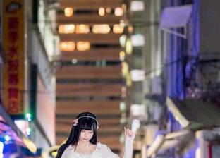 私房写真中的落落Raku：爱开始Love!Start!!让人不禁想要心动的瞬间.txt
