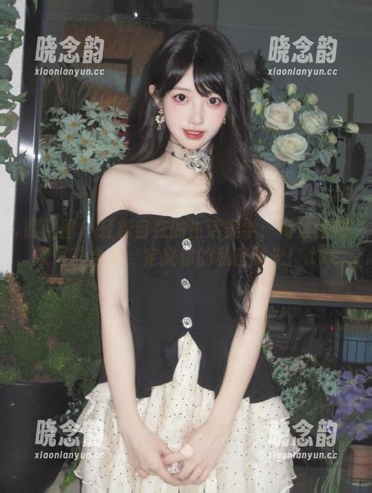 微密圈 - 轻松自在的生活美学：葛征的睡衣写真合集，定义你的私密时光！.txt