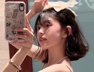 微密圈 – 欣赏“葱油饼er”学妹的写真资源，带你走进她的青春世界.txt
