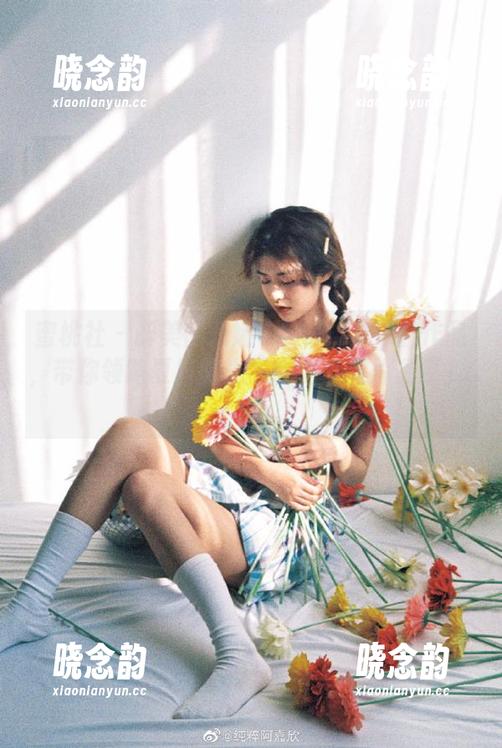 蜜桃社 - 醉美韵莉娜VANILLA泳装作品，带你领略夏日阳光下的绝美图片资源.txt