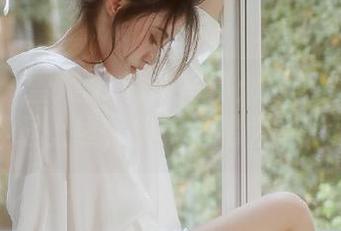 袜啵啵 – 雪糕OL制服写真：花絮版作品集全新下载上线，快来一睹为快吧！.txt