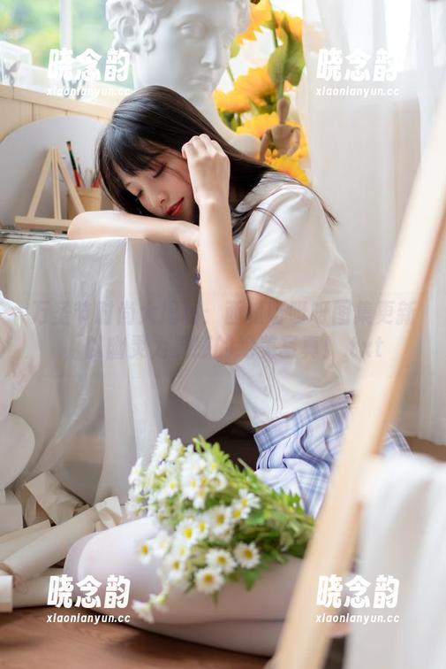 万圣节时尚大揭秘：西呱呀呀呀图集更新，以幽灵为灵感的绝美写真！.txt