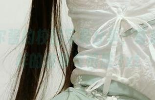 揭秘西尔酱的校园写真分享，背后有着怎样的故事与情感.txt