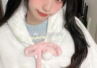西瓜少女带你在线欣赏JK学生服写真，校园风格尽显精彩.txt