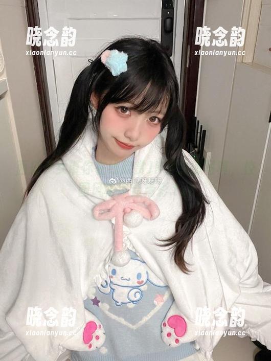 西瓜少女带你在线欣赏JK学生服写真，校园风格尽显精彩.txt