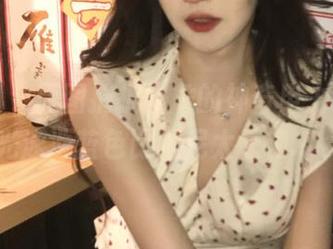 微密圈 – 原图捕捉詹詹的神奇电力，无圣光泳池蓝色比基尼太惊艳.txt