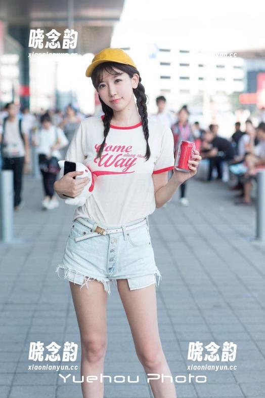 语画界 - 绝美瞬间：周思乔Betty无圣光下的纯白风格与美图分享.txt