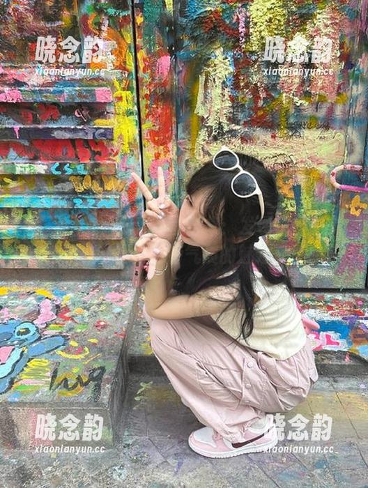 语画界 - 徐莉芝甜心合集：发现她的甜美风格，探索独特气质的魅力.txt