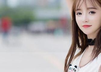 语画界 – 福利图集新宠，程程程条纹黑丝吊袜，魅力四射不容错过.txt