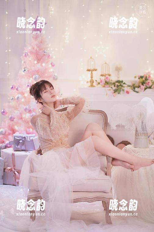 绝美瞬间！贝贝琪Becky水手服写真合集带你领略时尚.txt