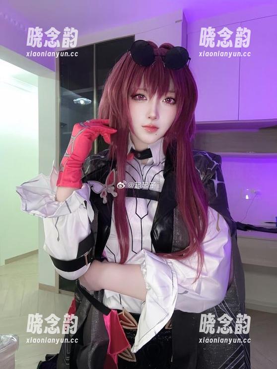 穿上cc白衬衣，起起子vvvv教你如何让笑点满分，精选套图大放送！.txt