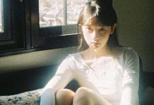 轰趴猫 – 青春洋溢的杨晨晨sugar，自信自拍与美图写真让人欲罢不能.txt