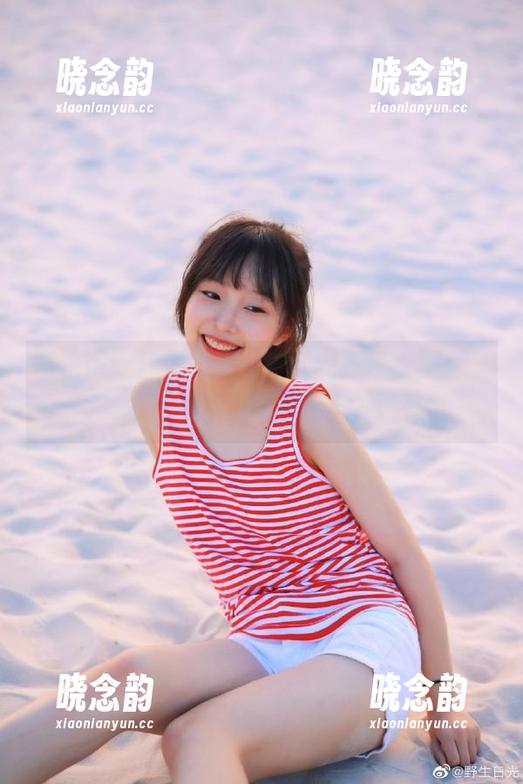 微密圈 - 高清下载“迷人的五姨太美足”写真秀，体验别样的视觉冲击.txt