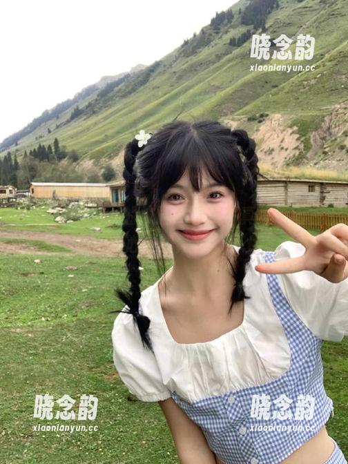 走进金鱼yui的校园：唯美写真集原图，唤醒你心中的青春记忆.txt