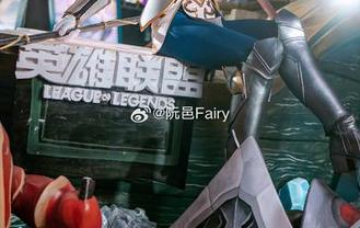 把阮邑Fairy镂空的美丽定制成图集，带你领略无与伦比的艺术之旅.txt