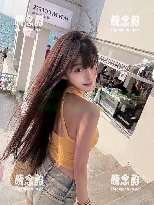 青豆客 - 解锁可乐Vicky的私房网袜写真，完美结合性感与优雅！.txt