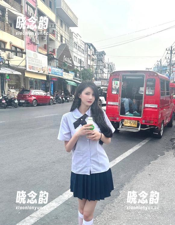 青豆客 - 探索杨诺依的比基尼写真原图，感受她的无限魅力与优雅气质！.txt
