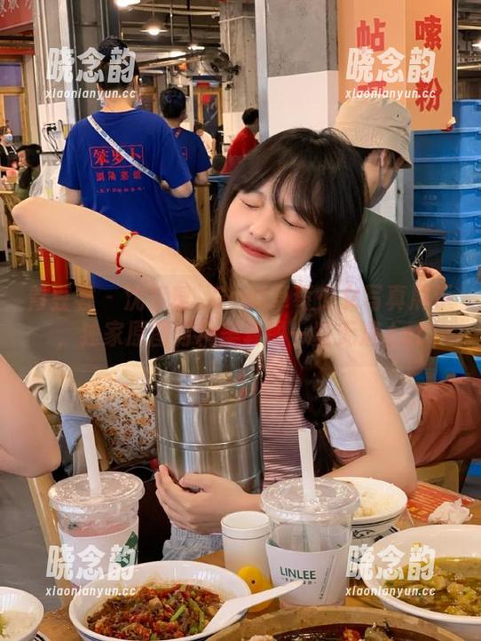 青豆客 - 沈梦瑶_Gcat草莓少女写真展示，独家原图与精美套图一览无遗.txt