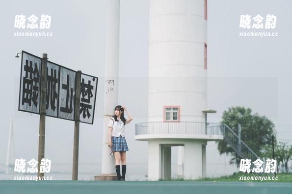 面饼仙儿最新泳装写真合集，带你感受青春与活力的极致碰撞！.txt