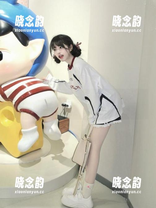魅妍社 - sugar小甜心CC清纯写真大揭秘，观看一场属于图包的浪漫邂逅.txt